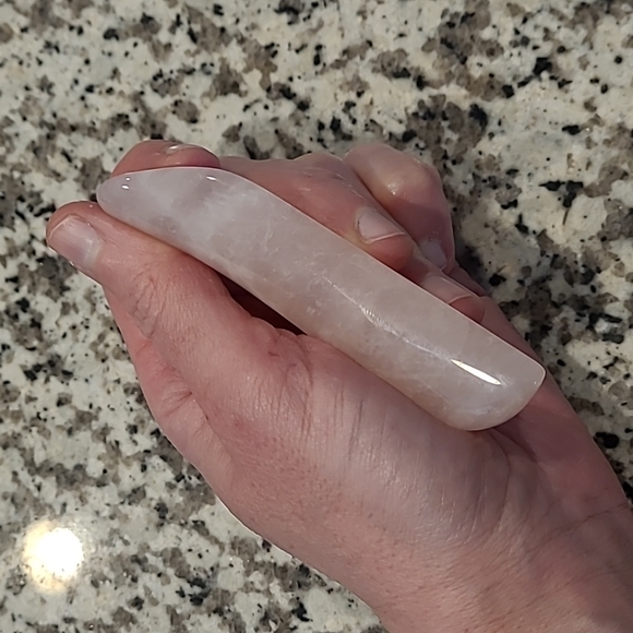 Authentic Rose Quartz massage stone - Picture 5 of 6
